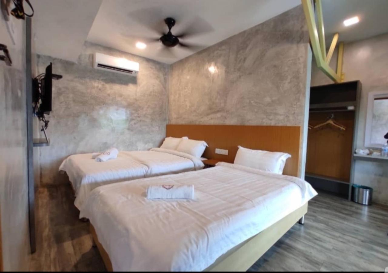 ริค รีสอร์ต เตลุก์ อินตัน Hotel เตลุคอินทัน ภายนอก รูปภาพ