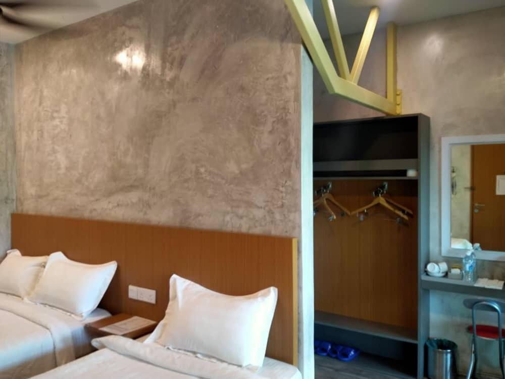 ริค รีสอร์ต เตลุก์ อินตัน Hotel เตลุคอินทัน ภายนอก รูปภาพ