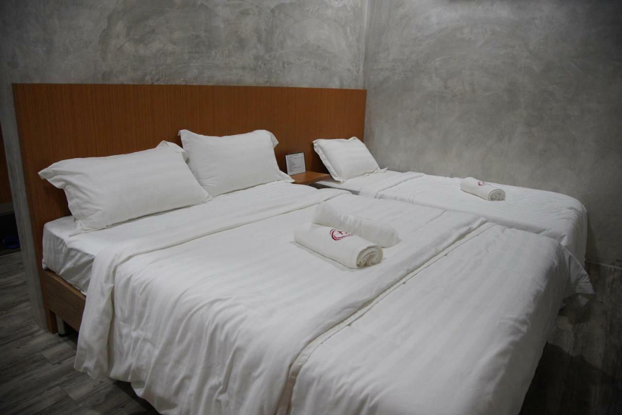 ริค รีสอร์ต เตลุก์ อินตัน Hotel เตลุคอินทัน ภายนอก รูปภาพ